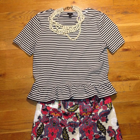 ❌Bundled❌🎀2x HP🎀J.Crew peplum stripe top - Picture 3 of 4