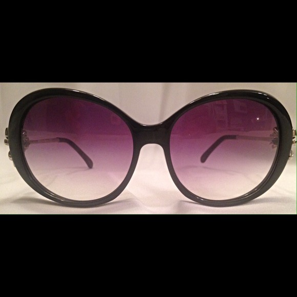 SOLD - Picture 2 of 4