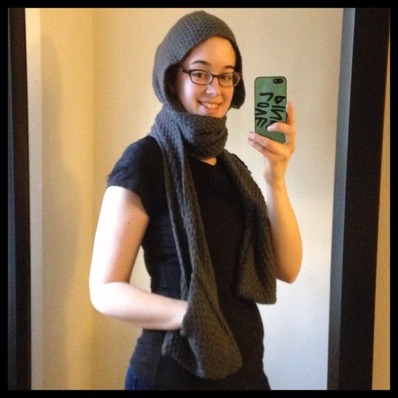 *SOLD* Cozy Hooded Scarf with Pockets! - Picture 2 of 3