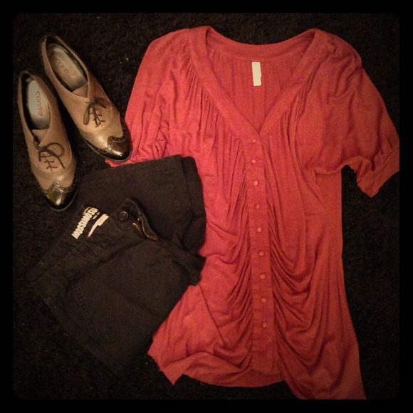 MAROON BUTTON DOWN PLEATED SHIRT