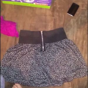 Cheetah print (can be high waisted )skirt