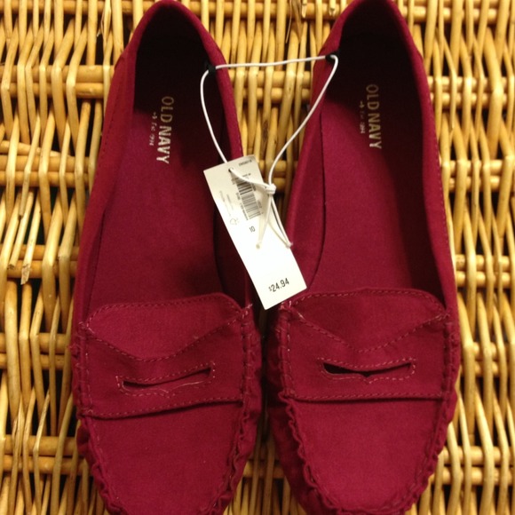 NWT Fuchsia driving moccasins