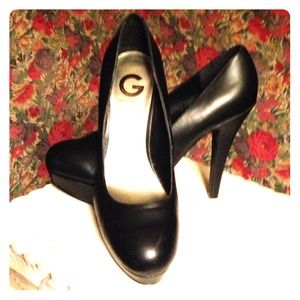 Guess - Black Heels, never worn.