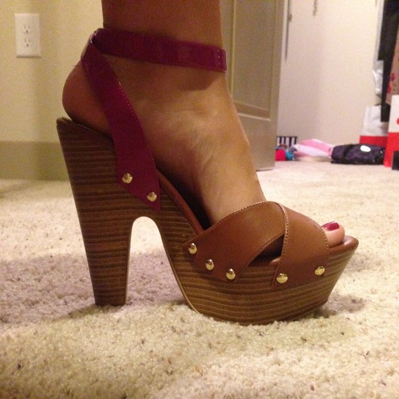 Jessica Simpson extra photos