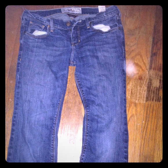 HOLLISTER JEANS SZ:27 💋💋💋 bootcut