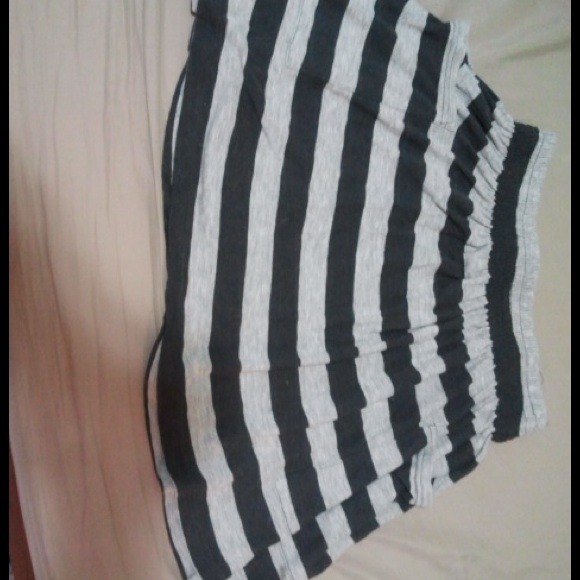 Skirt:))
