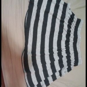 Skirt:))