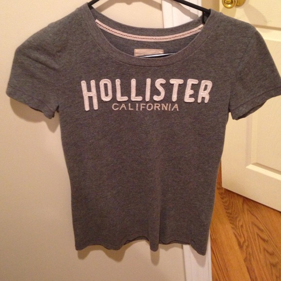 Hollister t shirt