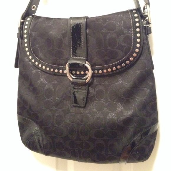 Studded Black Coach signature shoulder bag - Picture 3 of 3