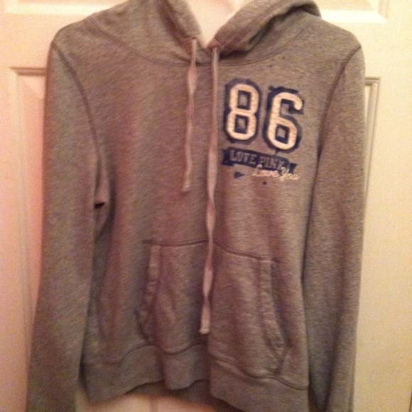 VS PINK SWEATSHIRT FOR ALL YOU VS LOVERS 💗