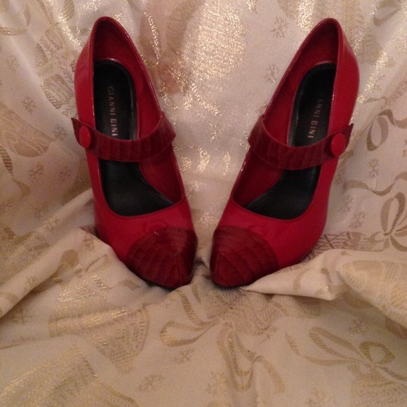 Red Gianni Bini Heels