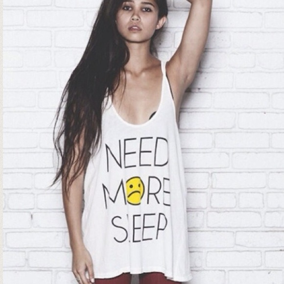 🚫SOLD IN BUNDLE🚫 JAC VANEK need more sleep top
