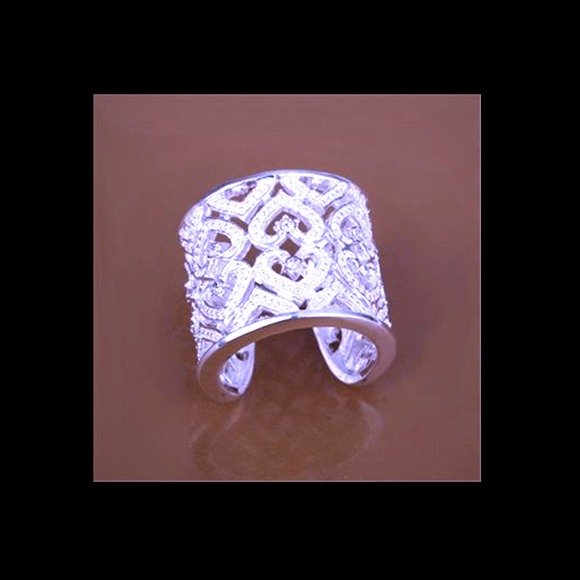 Stunning & sparkling solid sterling chunky ring