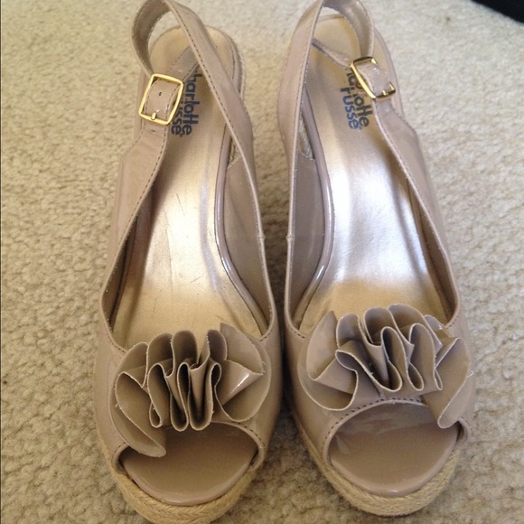 Nude ruffle wedges