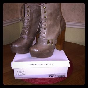 Steve Madden boots