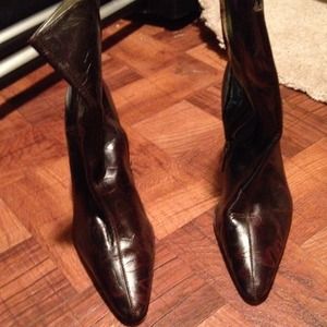 Valerie Stevens stiletto boots size 8