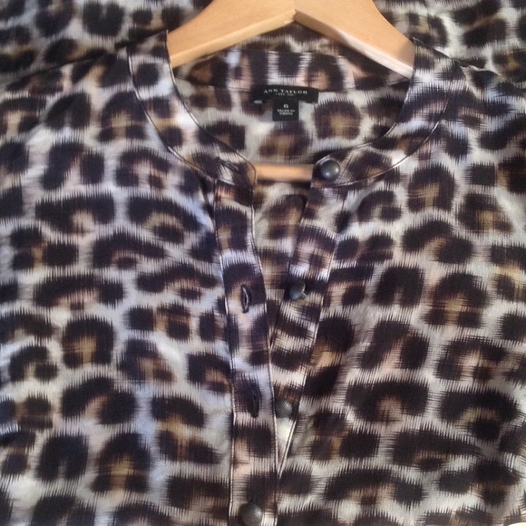 Silk leopard print top - Picture 2 of 4