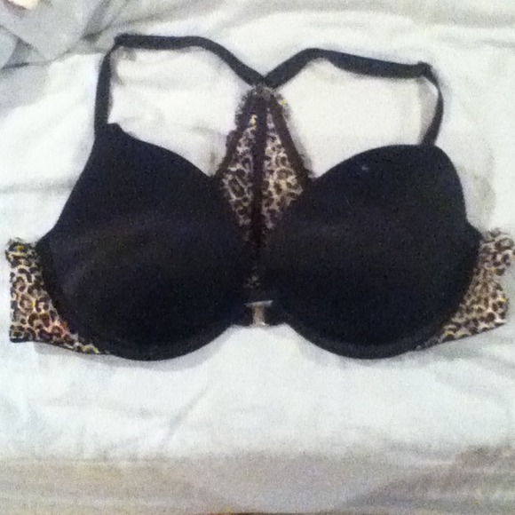 ❌Traded❌ Black racer back Push Up Bra