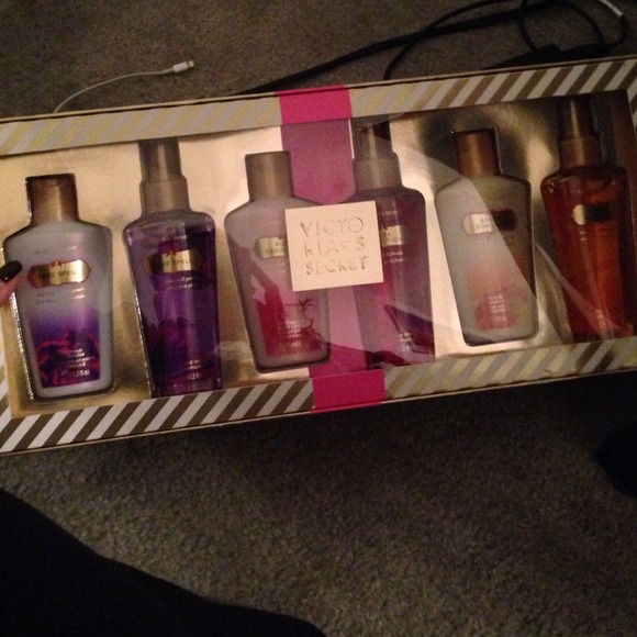 Victoria's Secret set!