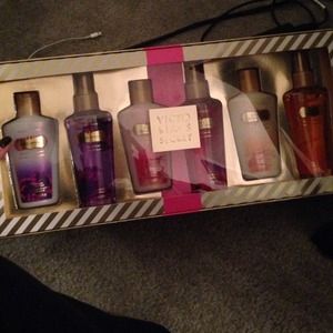 Victoria's Secret set!