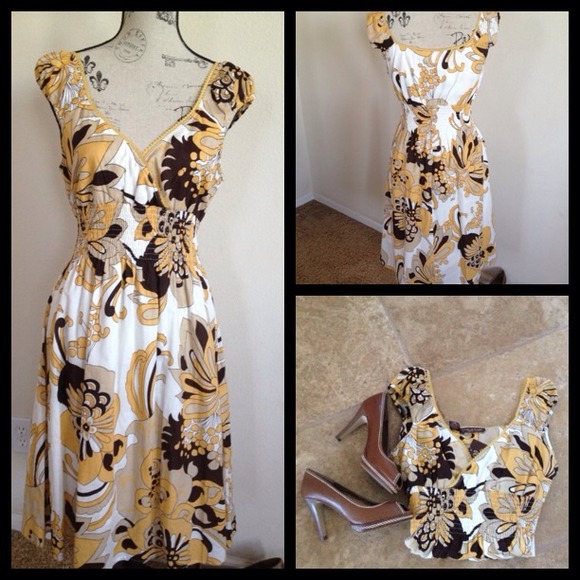 🎀SOLD🎀 bundle for @pattyduenas NWT Flowery Dress