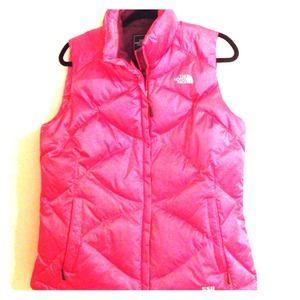 Like new north face puffer vest!
