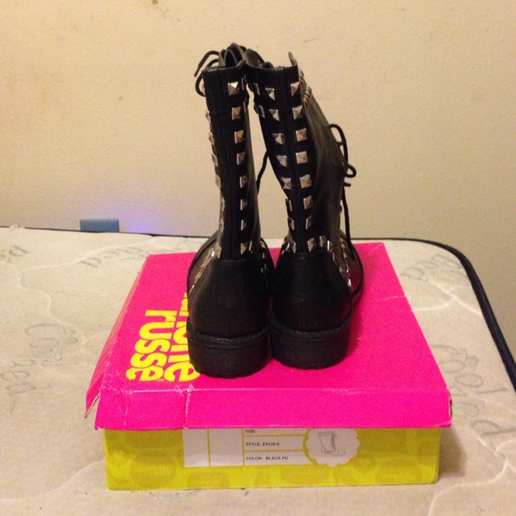 ‼️SOLD‼️ - Picture 2 of 3