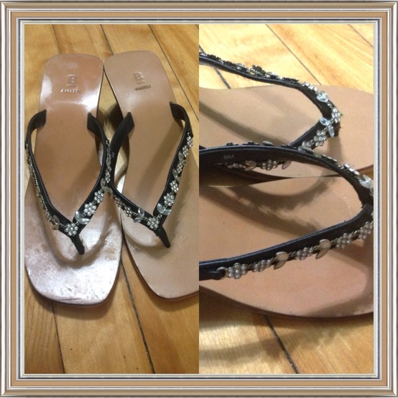 Cute thong wedges from Bakers