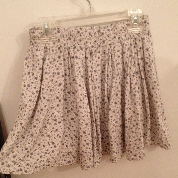 Dresses & Skirts - Brandy Melville skirt SOLD❌❌❌