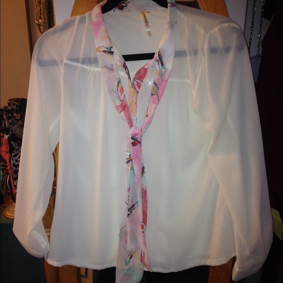 Love this chic button up blouse!