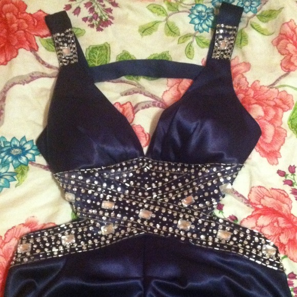 Open back semi-formal dress. Lovely!
