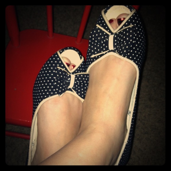Peep toe canvas flats