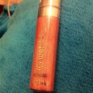 Cover girl wet slicks lip gloss