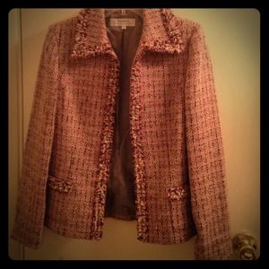 HOST PICK 11-19 Tahari tweed Jacket Size 4