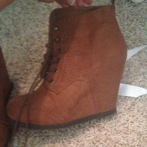 Lace up ankle boot wedges!