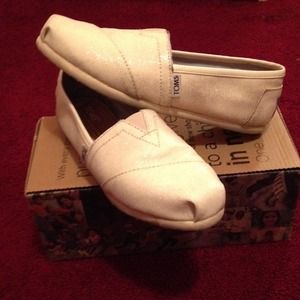 Classics Ivory Glitter TOMS