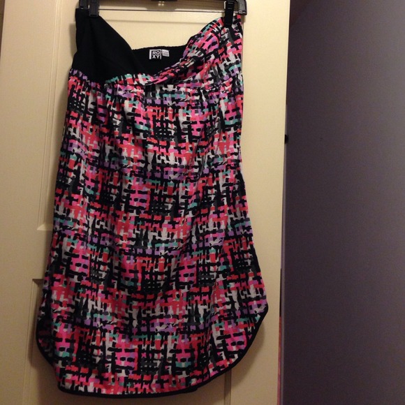 Strapless dress