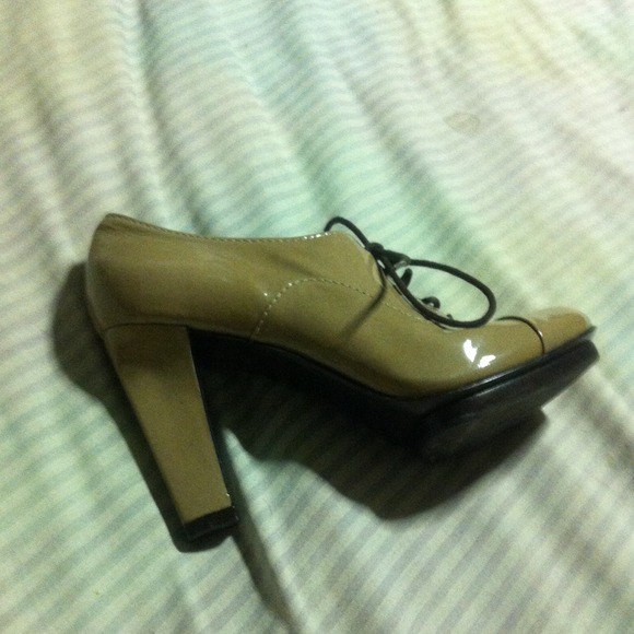 Shoes - Picture 2 of 3