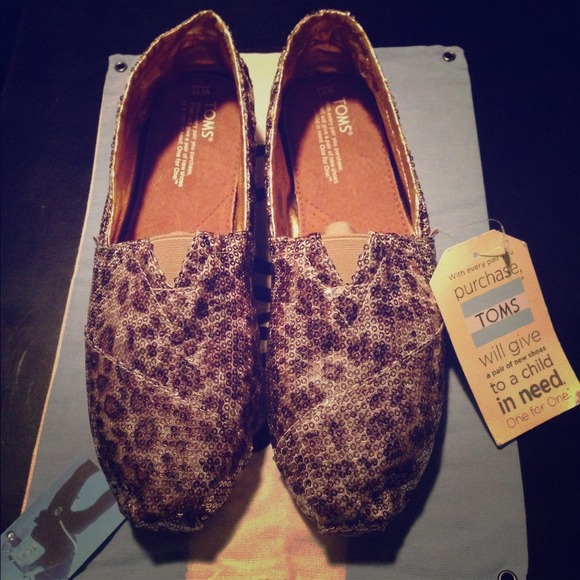 TOMS Leopard Glitters w/ bag, Bracelet & Sticker