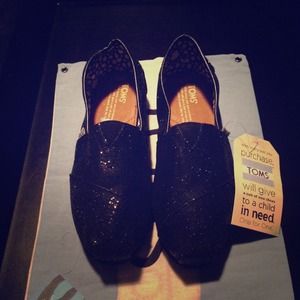 TOMS Black Glitter TOMS bag, Bracelet & Sticker