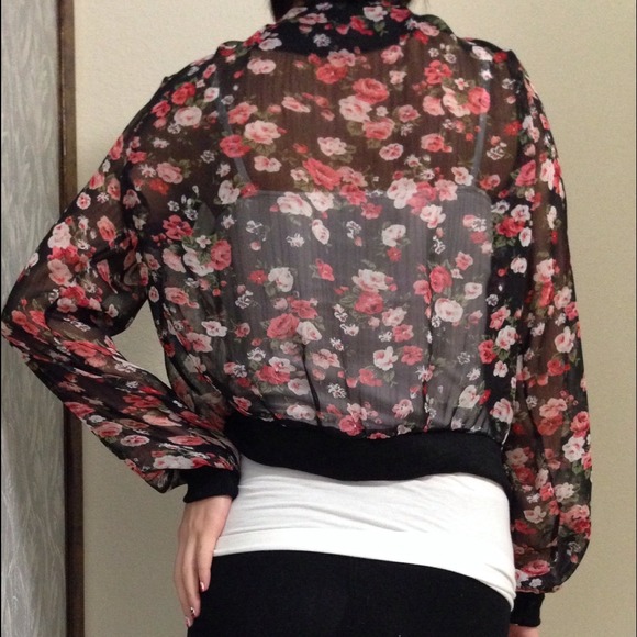 Flower-black base blazer - Picture 3 of 3
