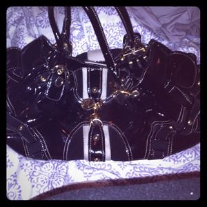 Black juicy couture purse.