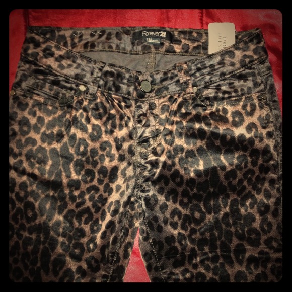 Skinny denim leopard pants