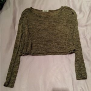 ❌SOLD❌Brandy Melville cropped long sleeve shirt