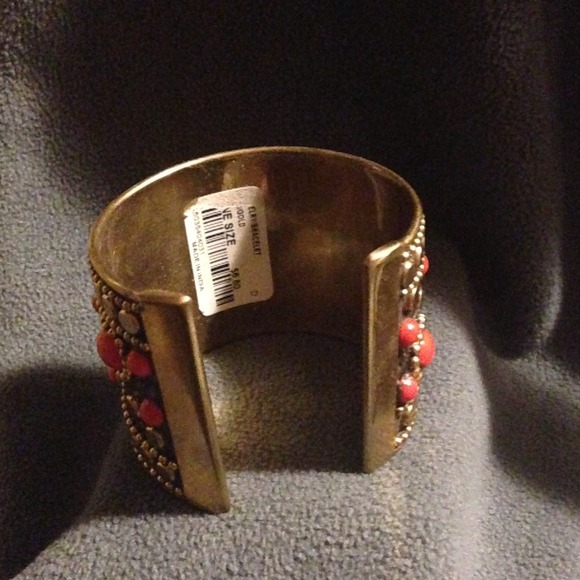 Gold & Black Cuff with Red Detailing - Picture 3 of 4