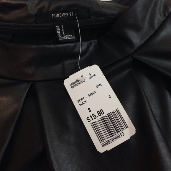 Leather- black skirt - Picture 4 of 4