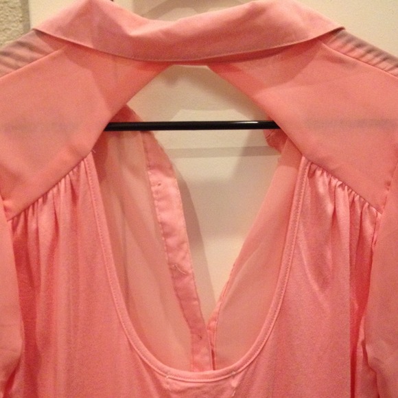 Pink blouse - Picture 2 of 4