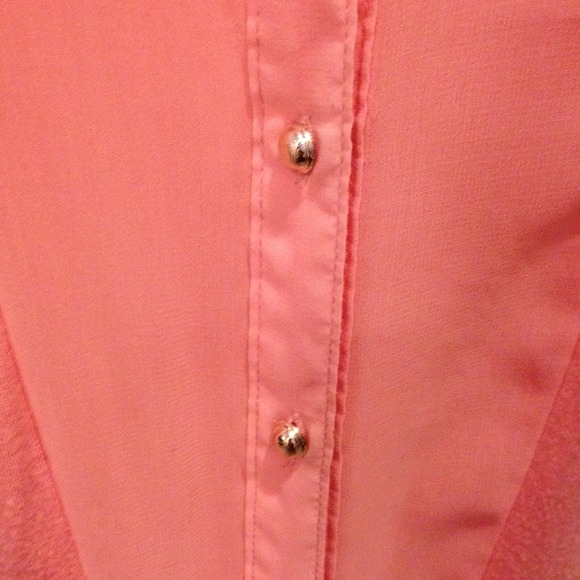 Pink blouse - Picture 4 of 4
