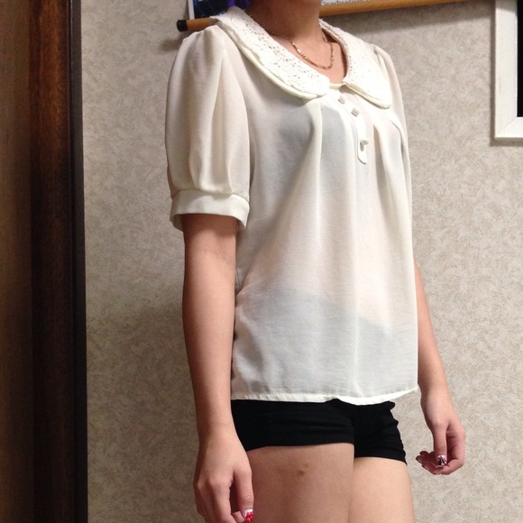 White top - Picture 3 of 3