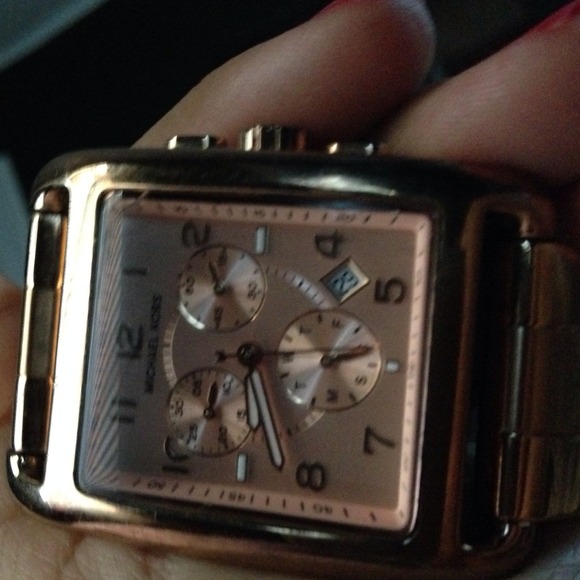 Michael Kors 111106 - Picture 4 of 4